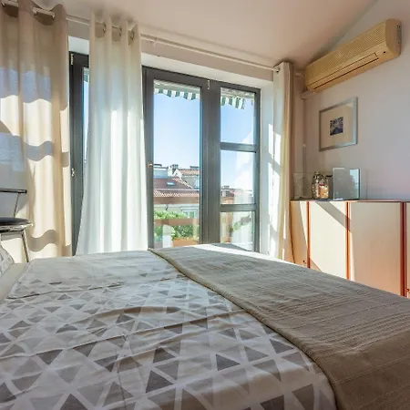 Prázdninový dům Hundefreundliches Nur 730 Meter Zum Mit Meerblick, Grill, Parkplatz Novi Vinodolski
